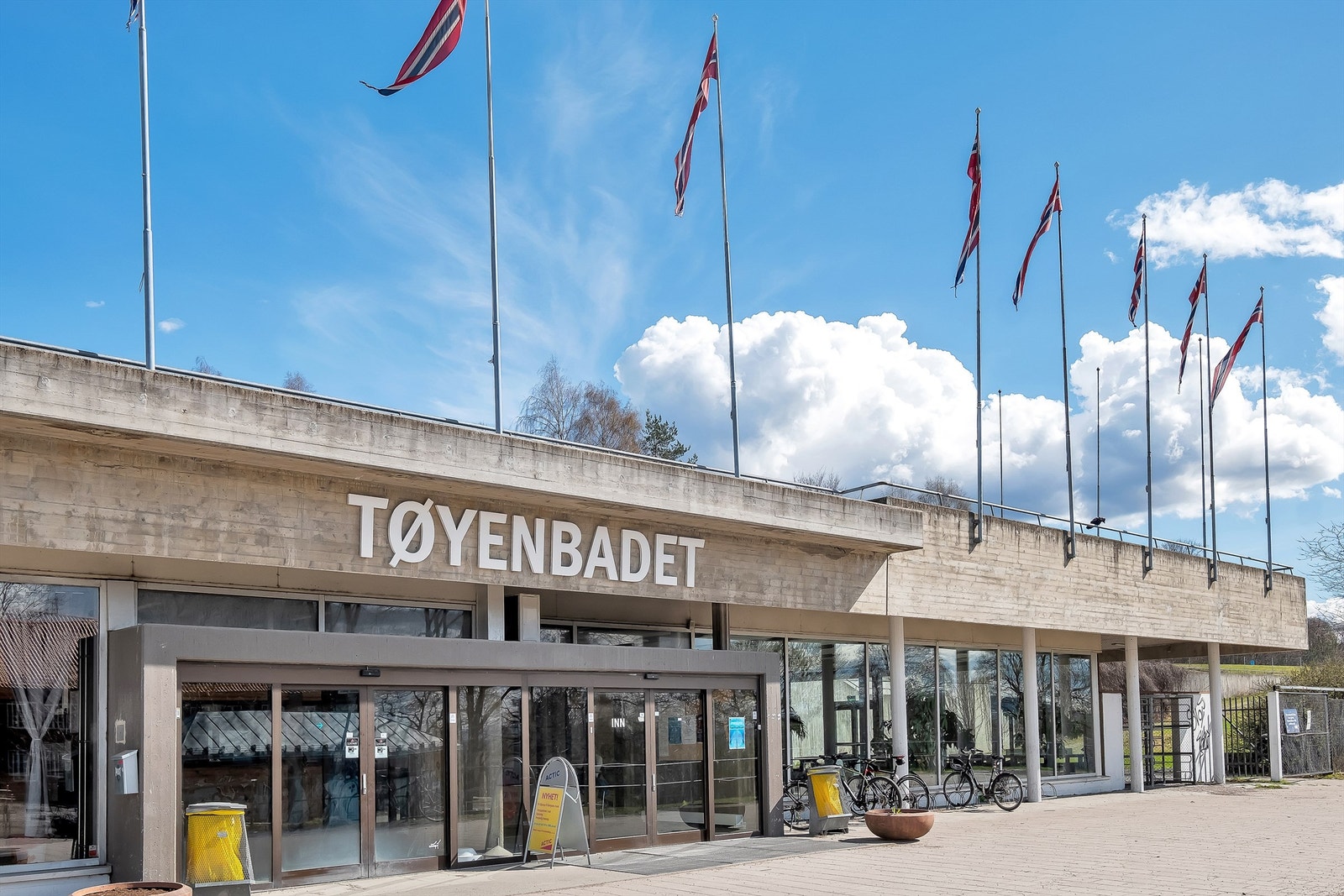 Tøyenbadet, sol til 23.00 og Øyafestivalen Galleribilde