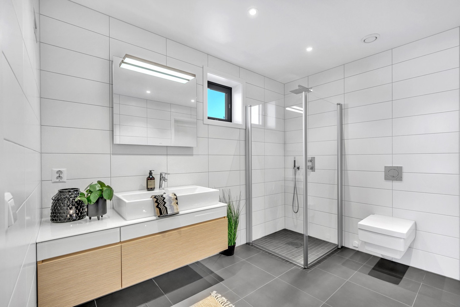 Bad i 2.etg på 7,1 kvm med tilgang til badstue. Galleribilde