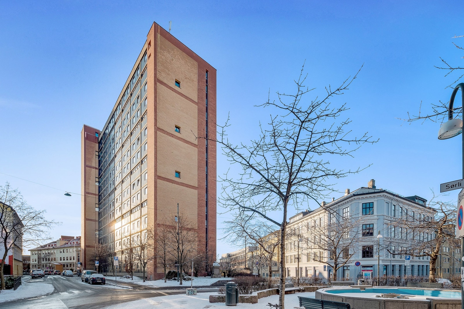 Fasade - Boligen ligger i veldrevne Enerhaugen Borettslag på Tøyen. Galleribilde