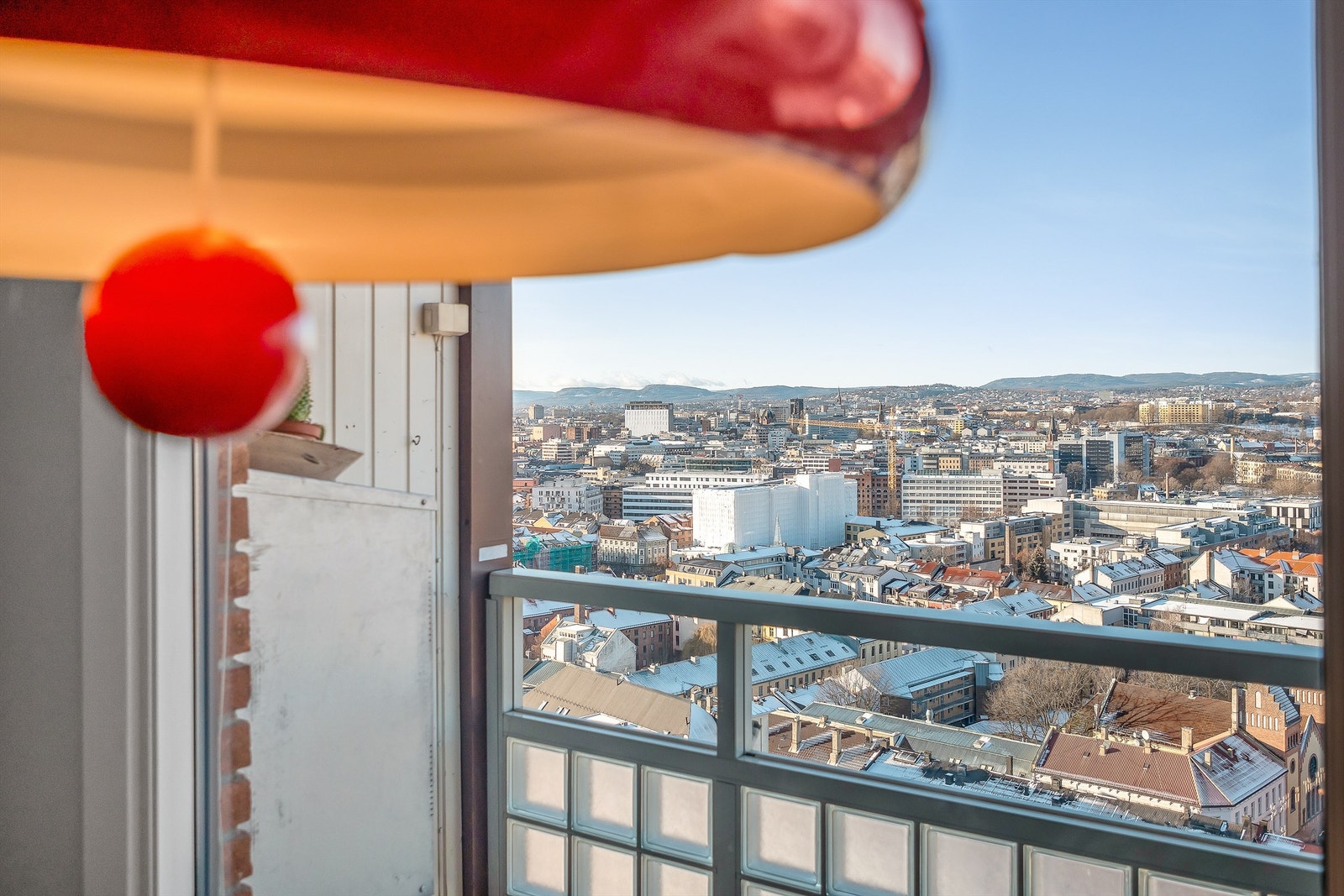 Utsiktsbilde fra spisestue. Galleribilde
