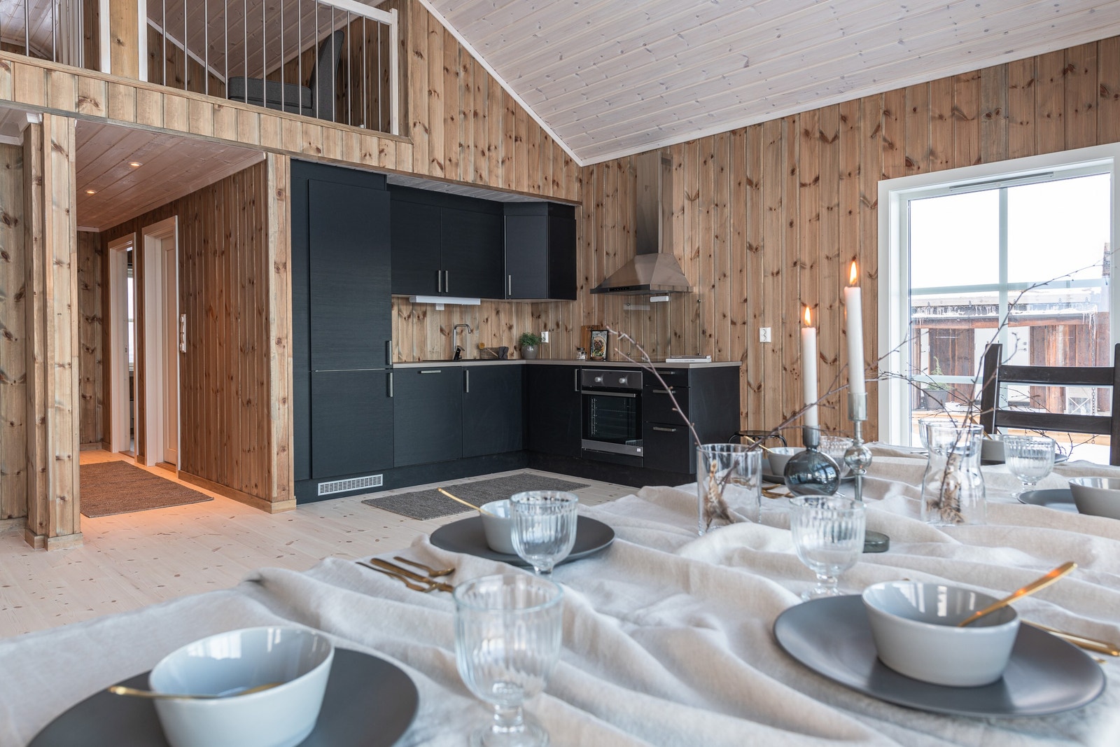 Spisestue og kjøkken Galleribilde