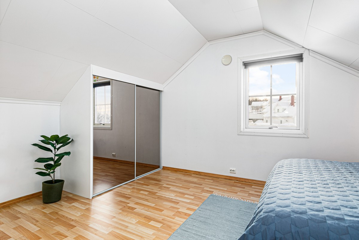 Soverom nr. 2/Hovedsoverom
