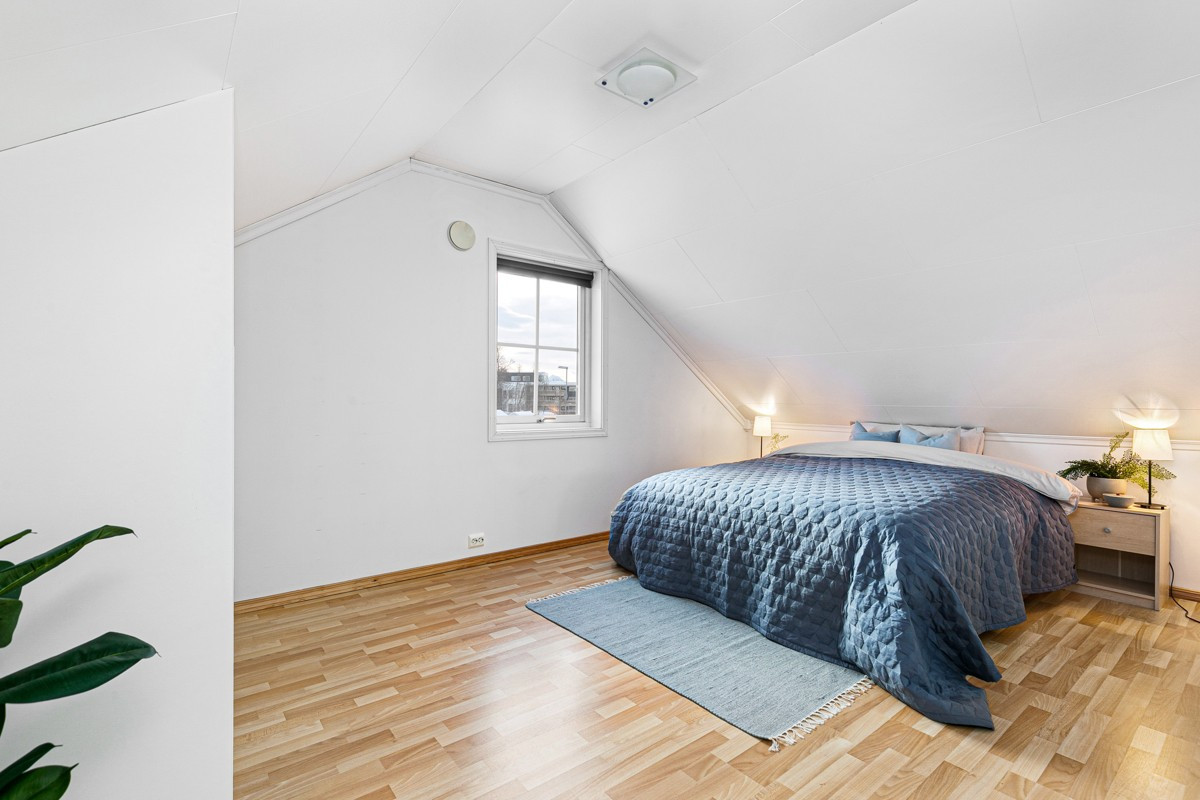 Soverom nr. 2/Hovedsoverom