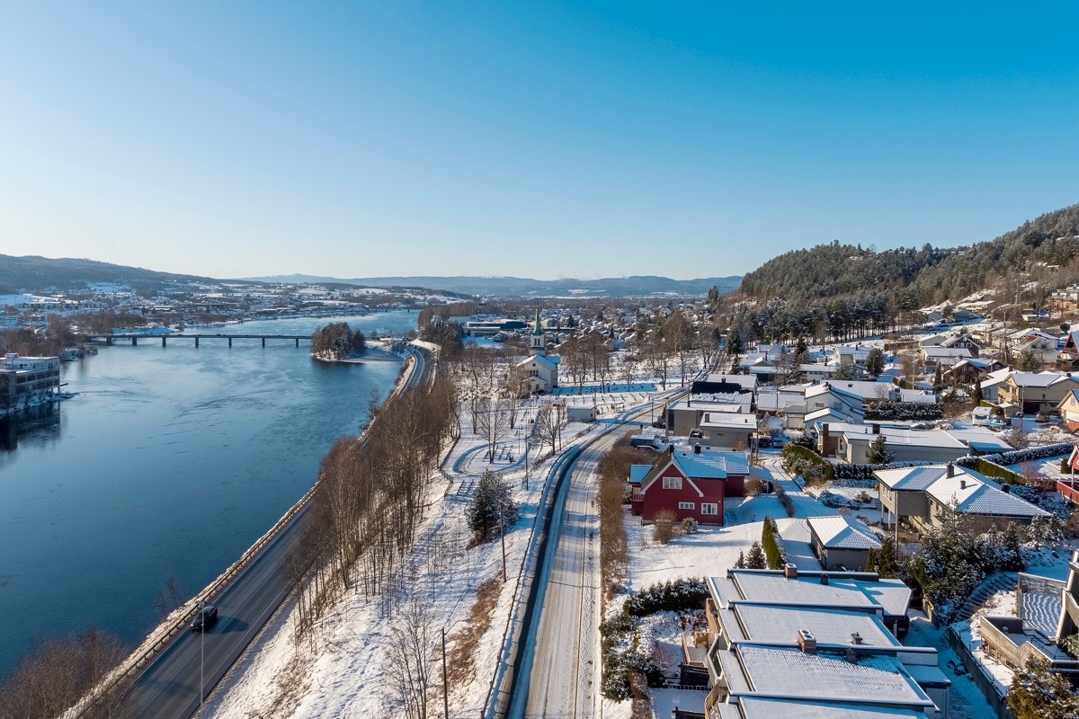 Nærhet til Mjøndalen togstasjon. Galleribilde