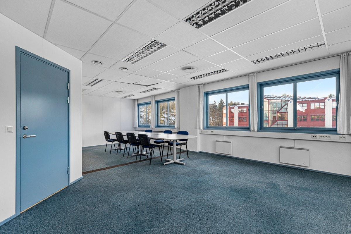 Her har du mange muligheter, enten du ønsker å benytte deg av hele bygningen selv, eller ønsker å leie ut hele/deler. Galleribilde