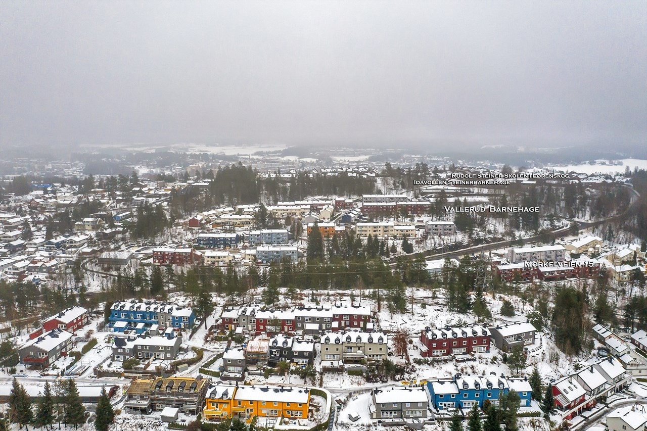 Boligen ligger med kort vei til det meste du tenger. Galleribilde