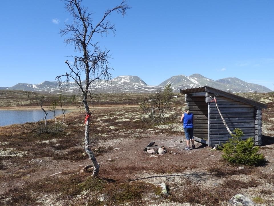 Gapahuken ved Tobakkstjern.
foto: Stian Hole Galleribilde