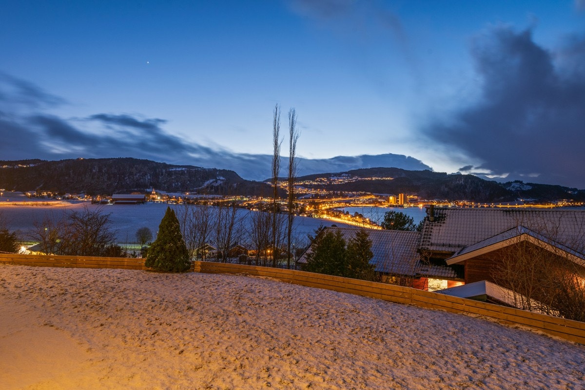 Tettstedet er godt egnet for pendlere med sin nærhet til Trondheim. Ny E39 sørger også for enklere adkomst. Galleribilde