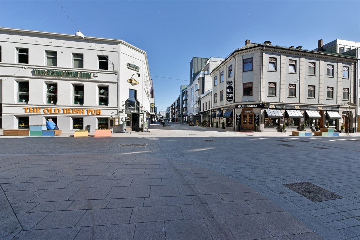 Leiligheten har en utsøkt beliggenhet på Bragernes i Drammen sentrum. Galleribilde