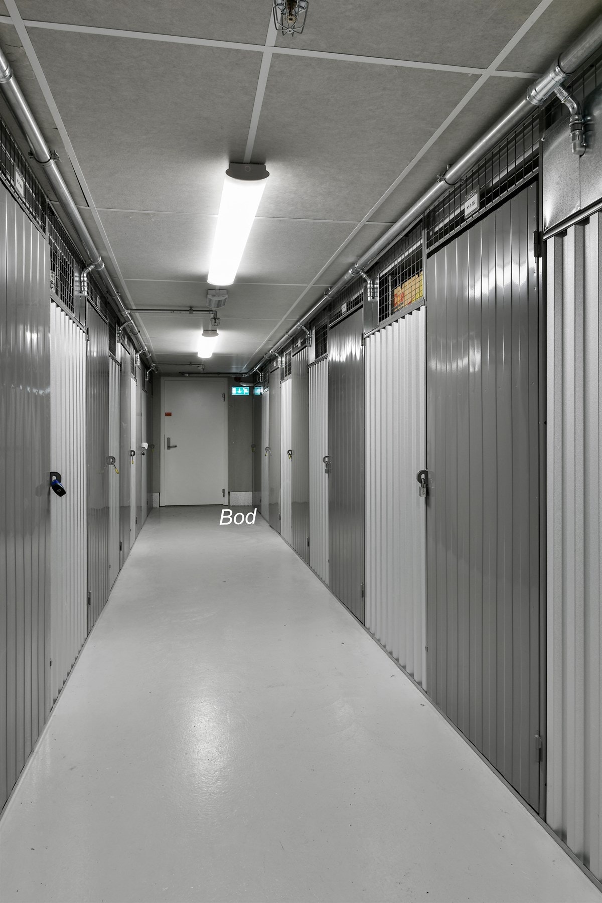 Det disponeres ellers en bod i fellesområdet for ytterligere lagring. Galleribilde