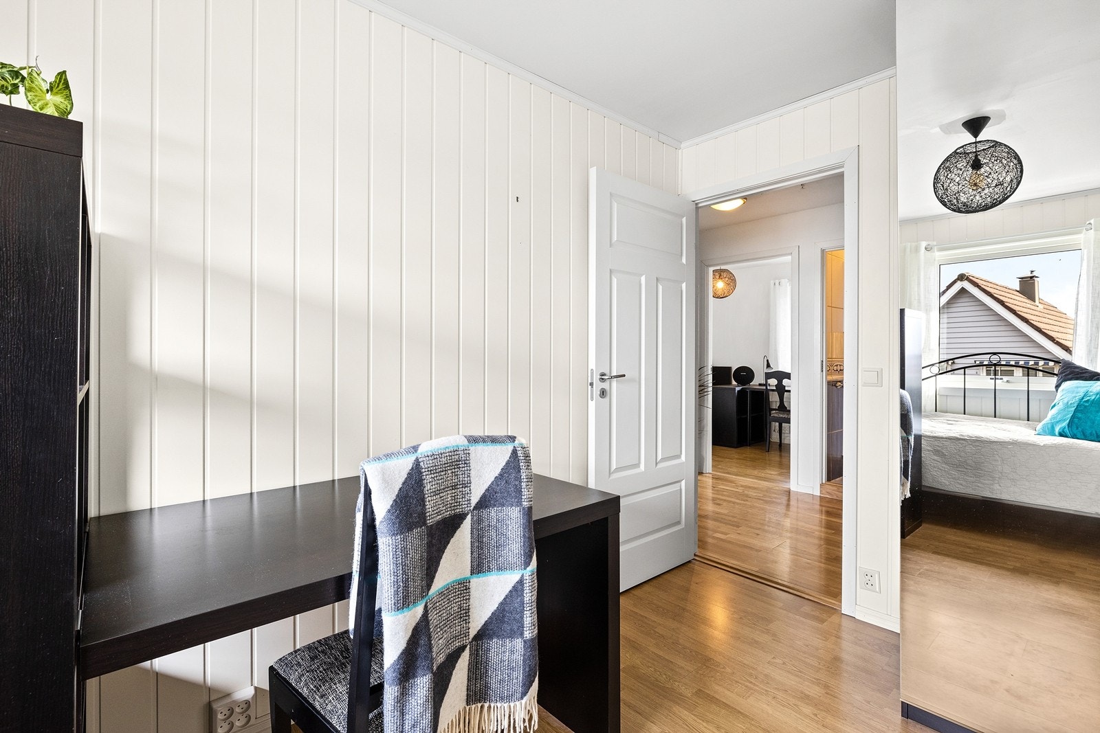 Soverom 2 med speilgarderobe Galleribilde