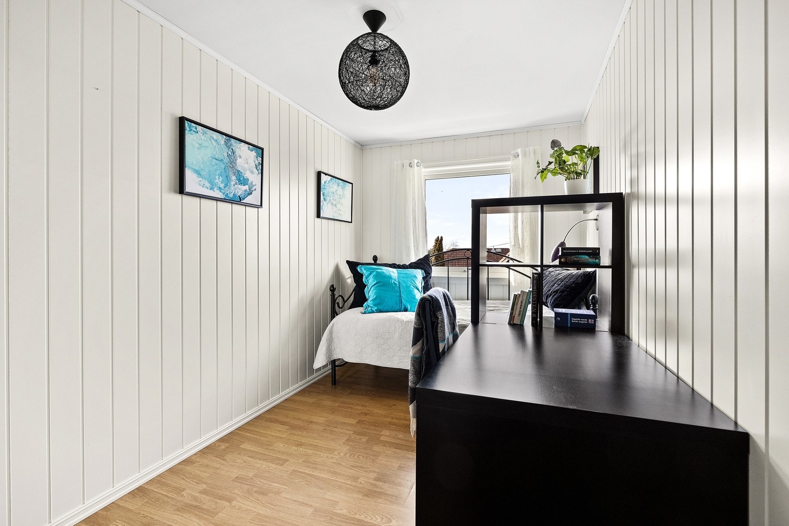 Soverom 2 med speilgarderobe Galleribilde