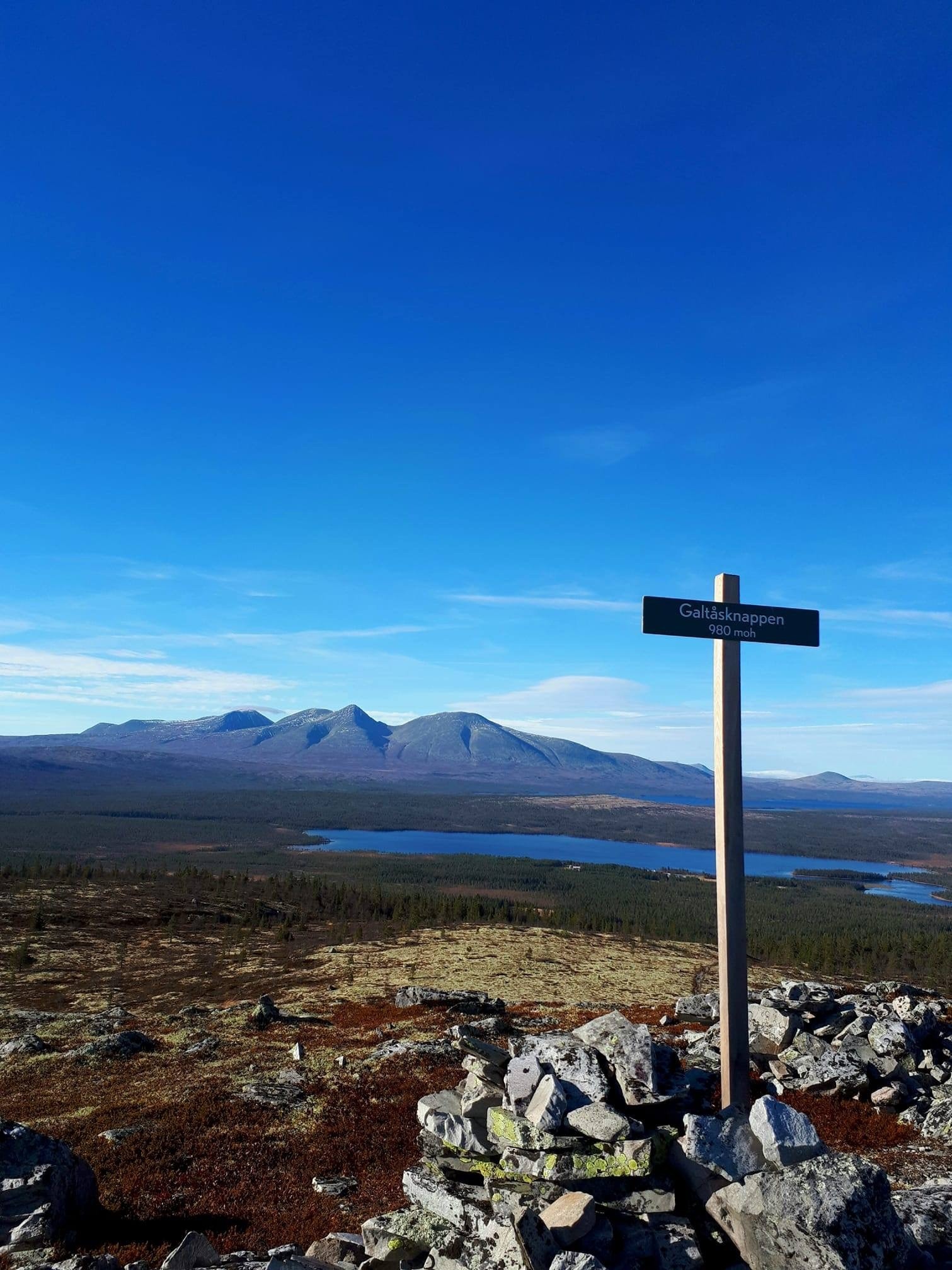 Skilt viser deg trygt og godt rundt i fjellheimen!
foto: Gro Sæther Sandbakk Galleribilde