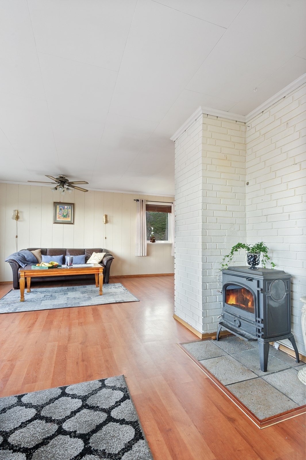 Koseleg vedomn gjev varme og hyggje til bustaden. Galleribilde