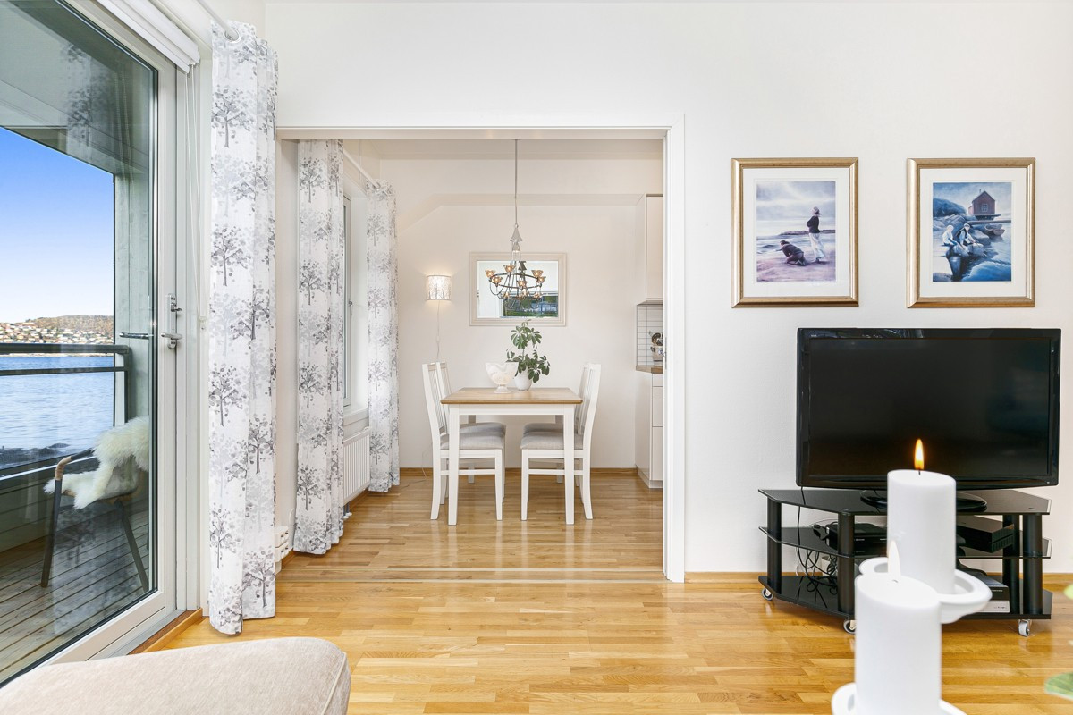 Leiligheten fremstår både moderne og i god stand
