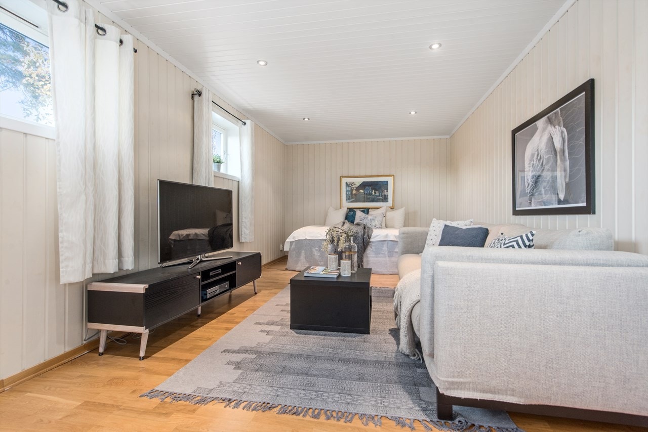 Dette rommet har en meget fin størrelse med downlights i tak Galleribilde
