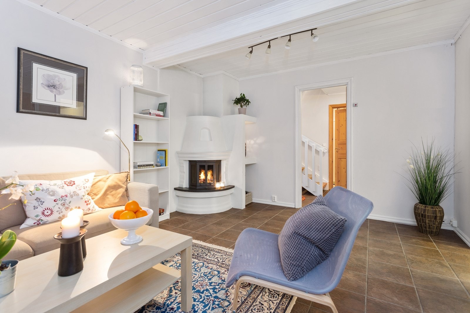 Peisen gir hygge og kos til kalde vinterkvelder. U.etg. Galleribilde