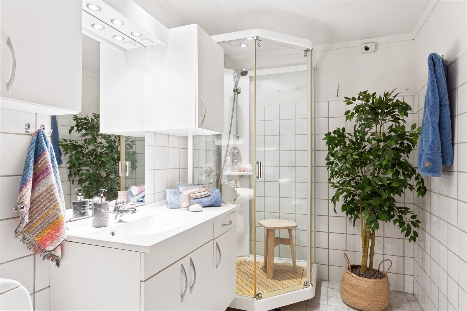 Hovedbadet ligger i boligens 2. etasje. Galleribilde