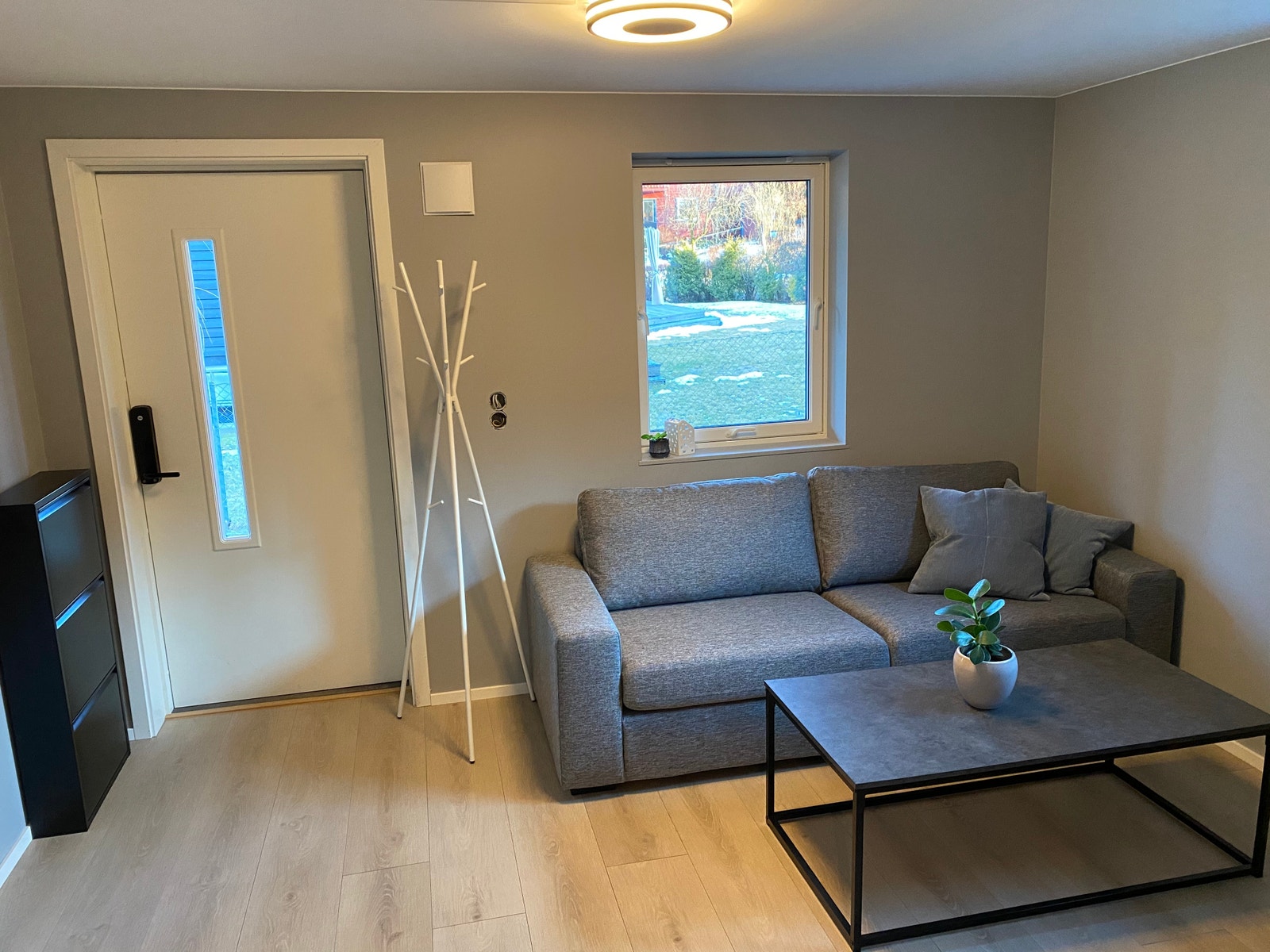 Stue og inngangsparti Galleribilde