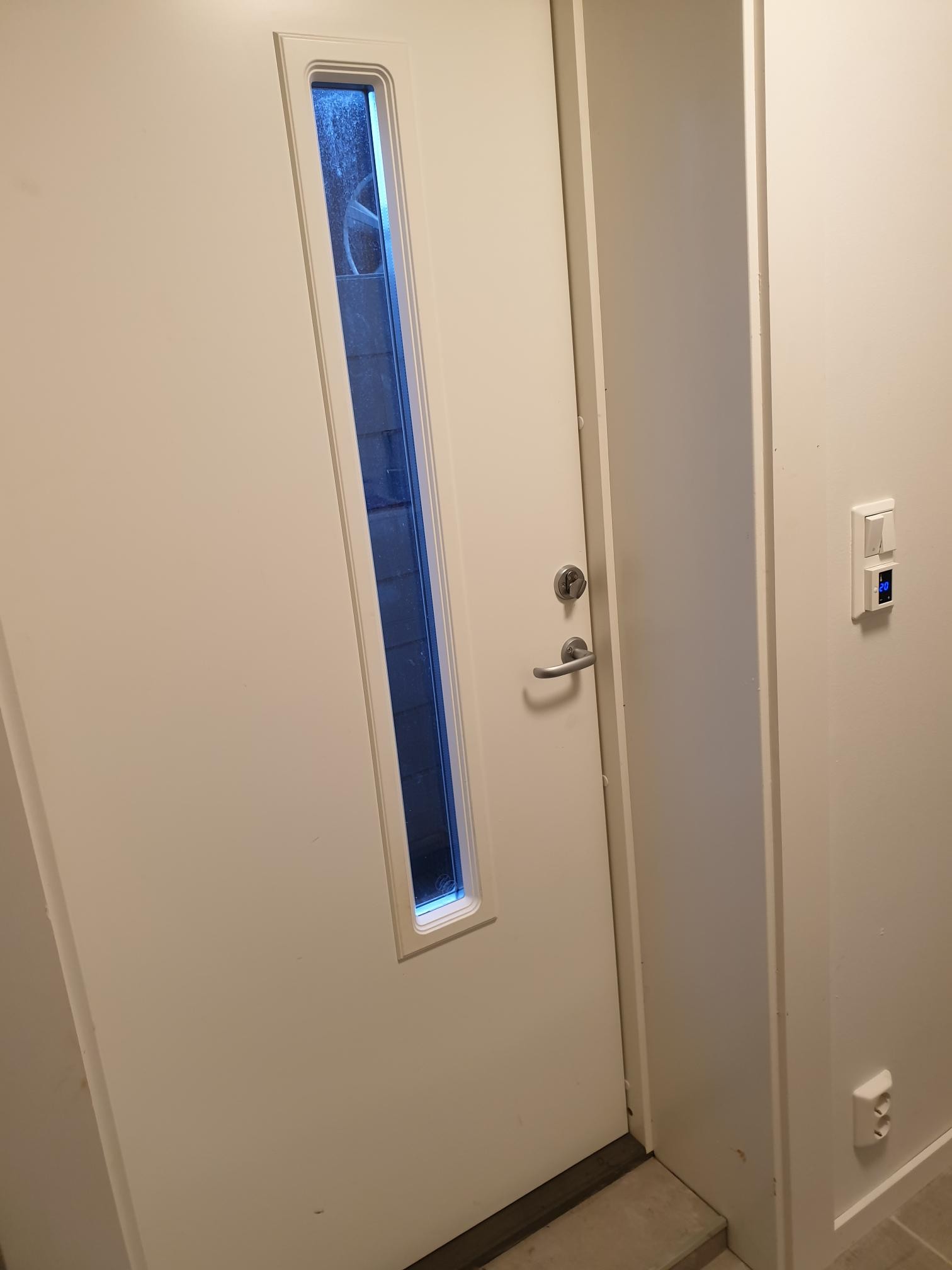 Inngang, flislagdt med gulvvarme Galleribilde
