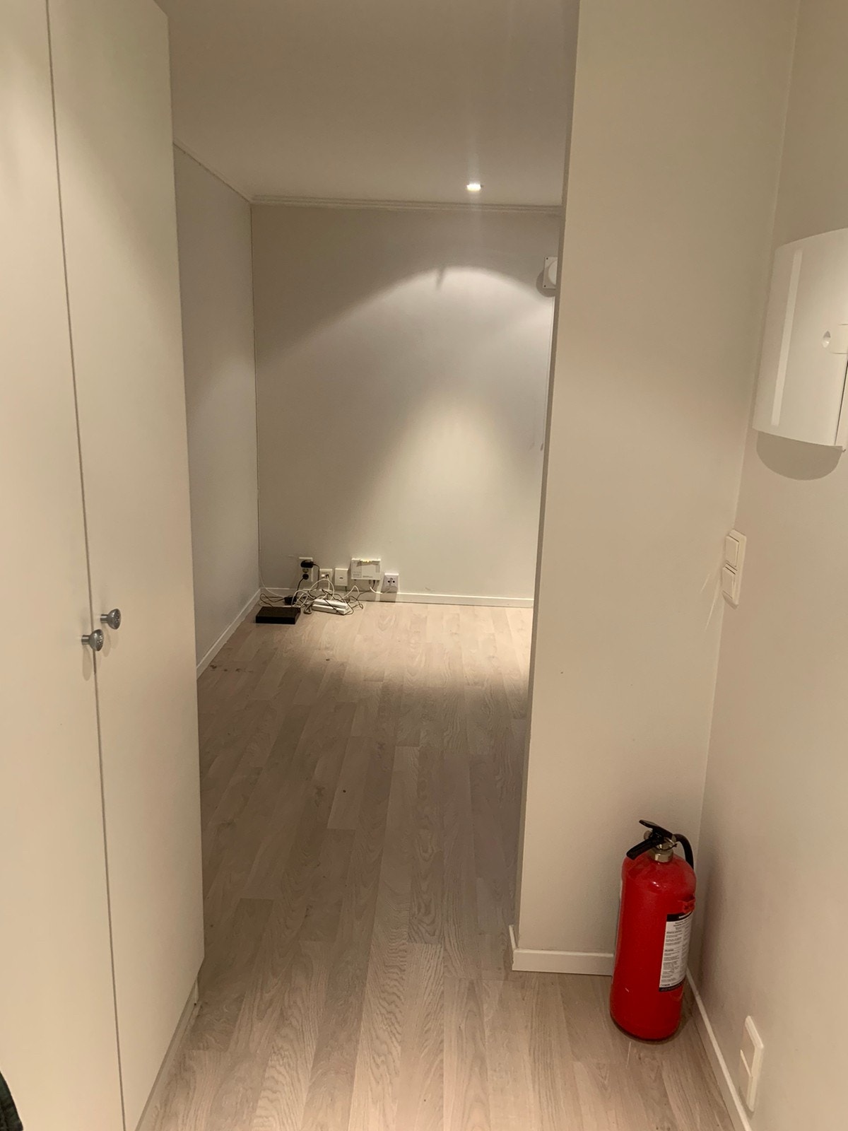 Fra gang og inn mot stue/soverom Galleribilde