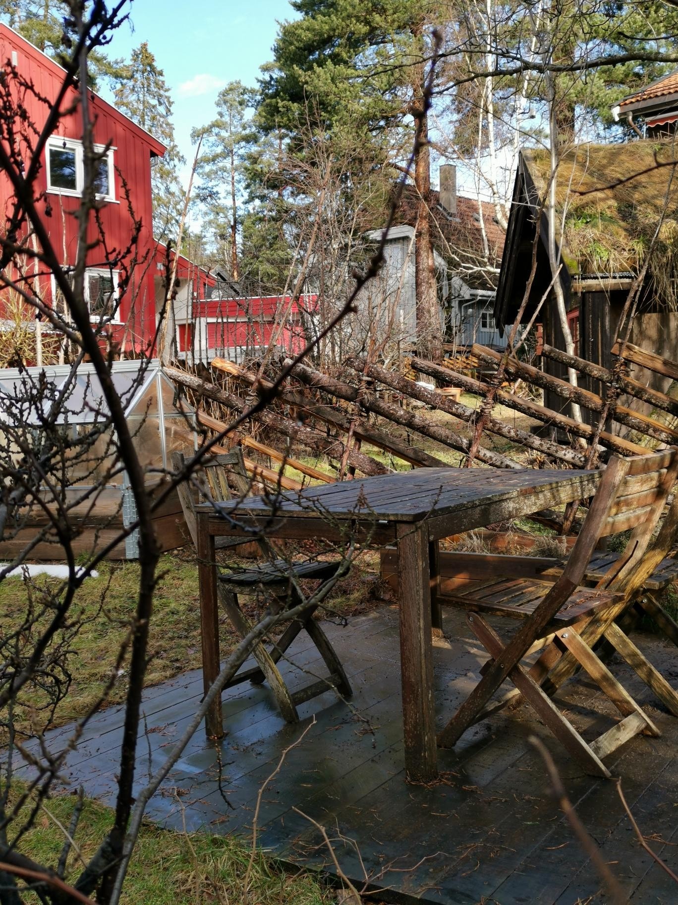 På plattingen er det kveldssol. Galleribilde