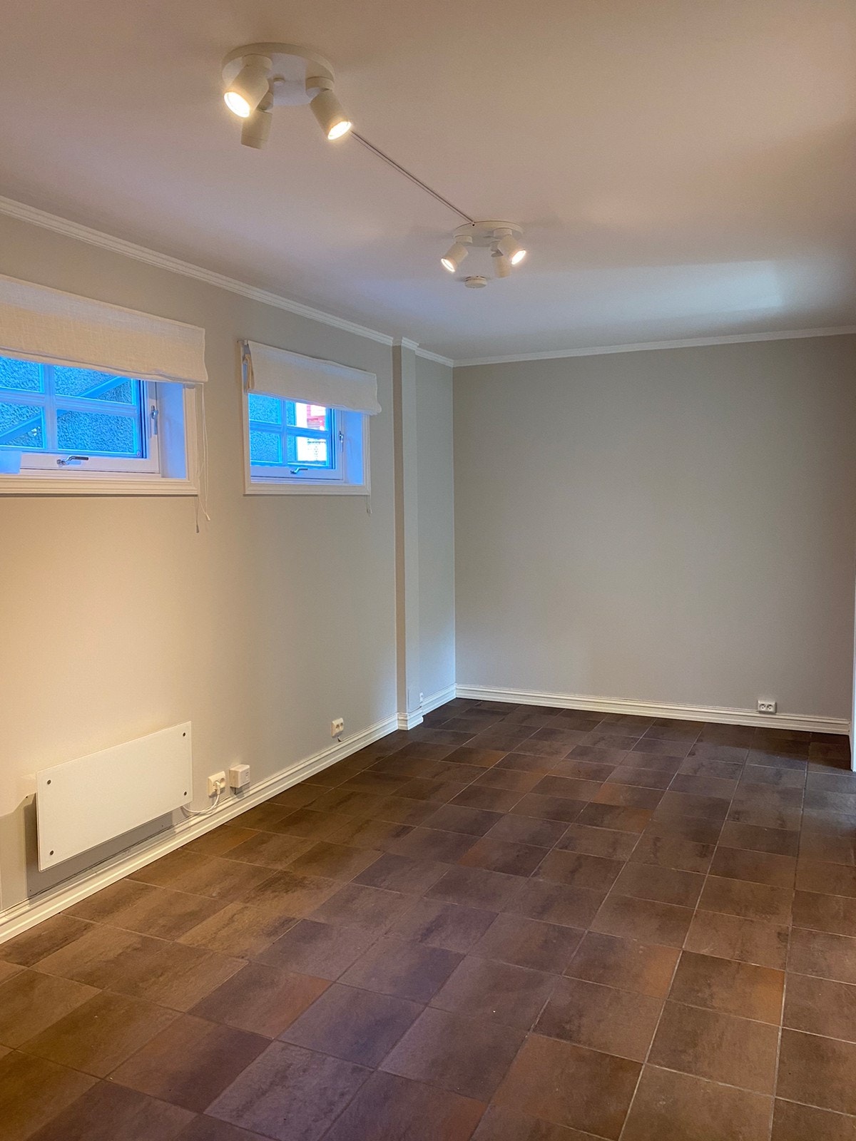 Stue. Ny belysning med trådløse dimmere i stue og kjøkken Galleribilde