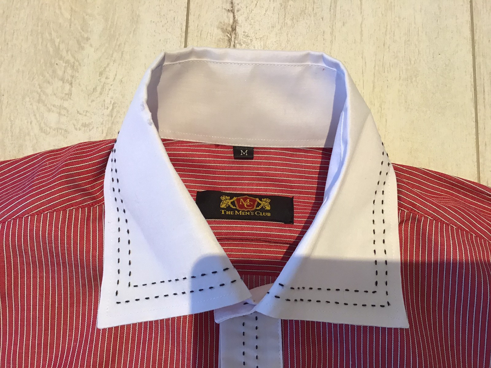 Spesiell vintage skjorte. Str M. The Men's Club. 190 | FINN.no Skjorte Mens Club str. 4116 | FINN.no