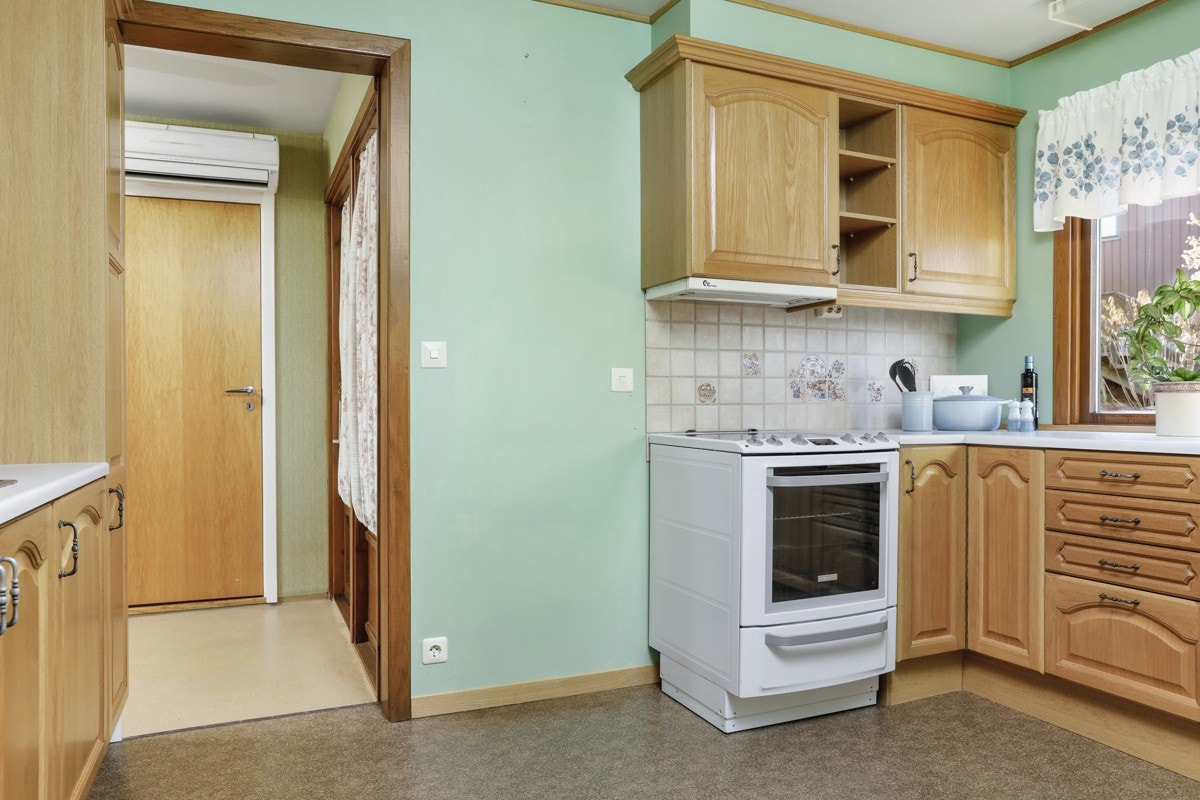 Kjøkken med gode arbeidsflater Galleribilde