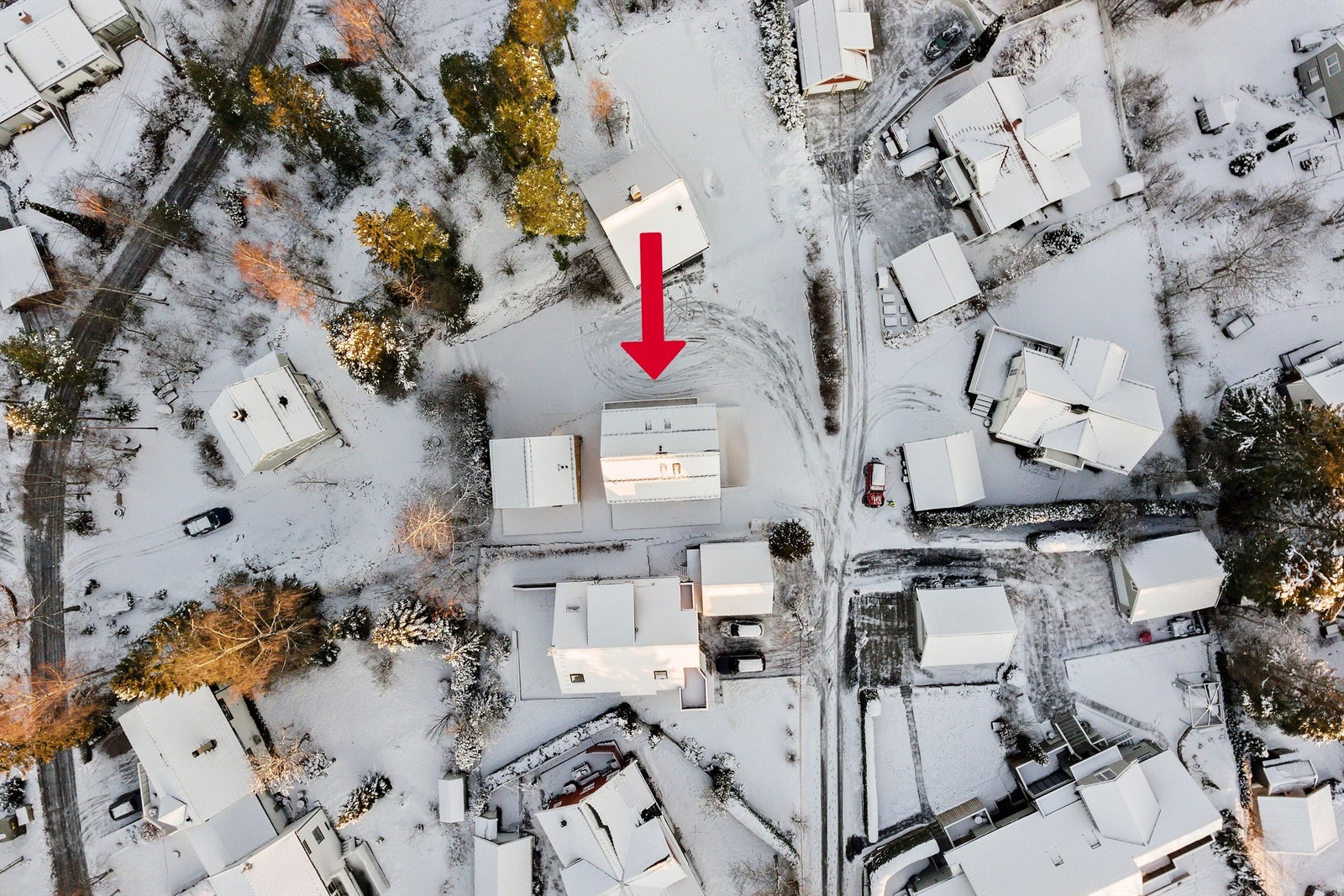 Dronebilde av boligen Galleribilde