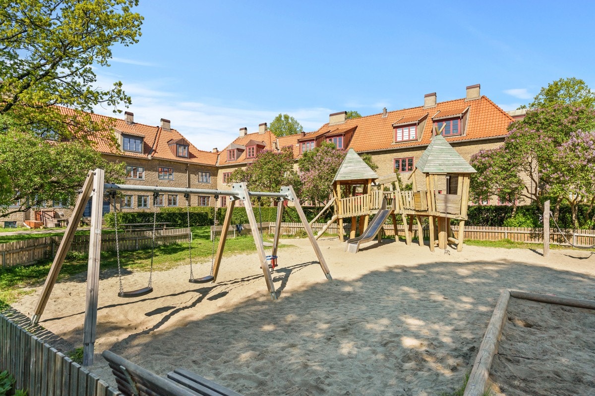 Borettsalget har flere populære lekeplasser. Galleribilde