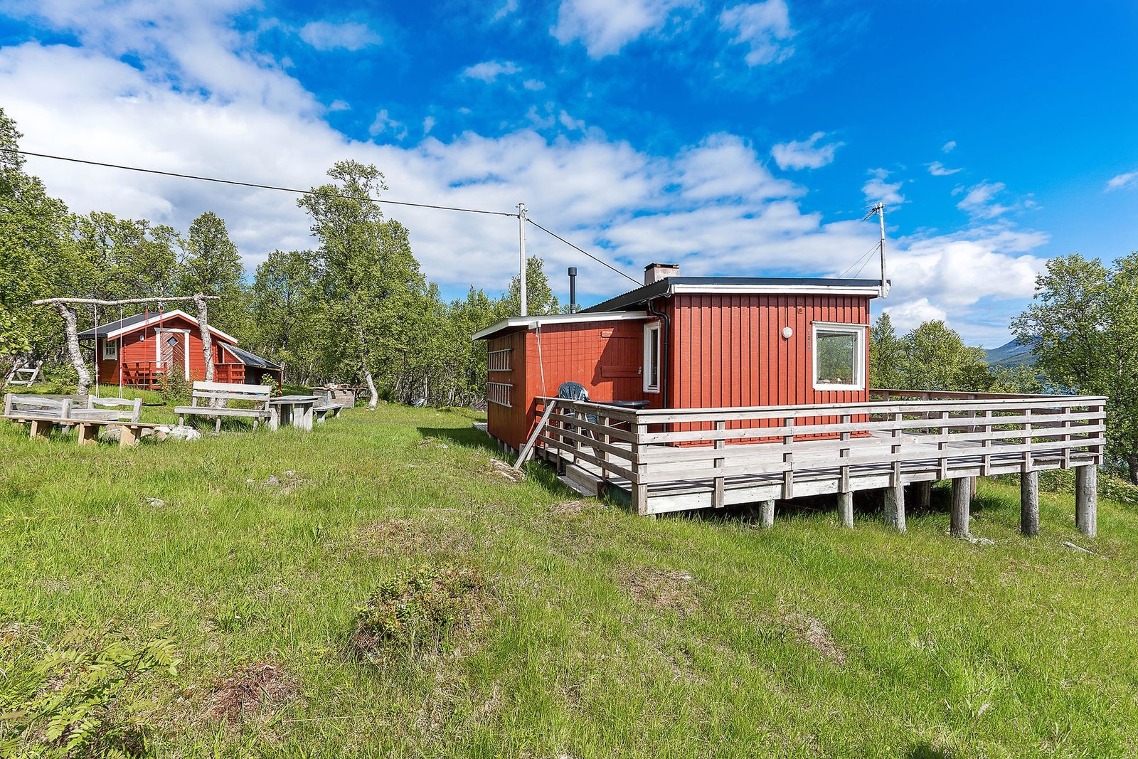 Både bålplass og flere små sitteplasser. Galleribilde