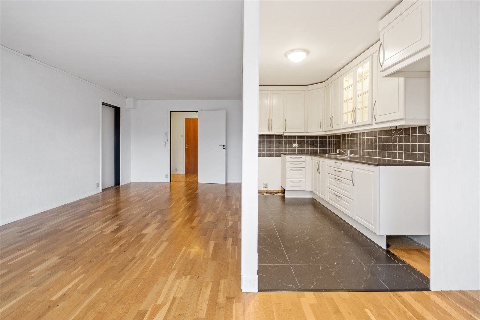 Stue og kjøkken Galleribilde