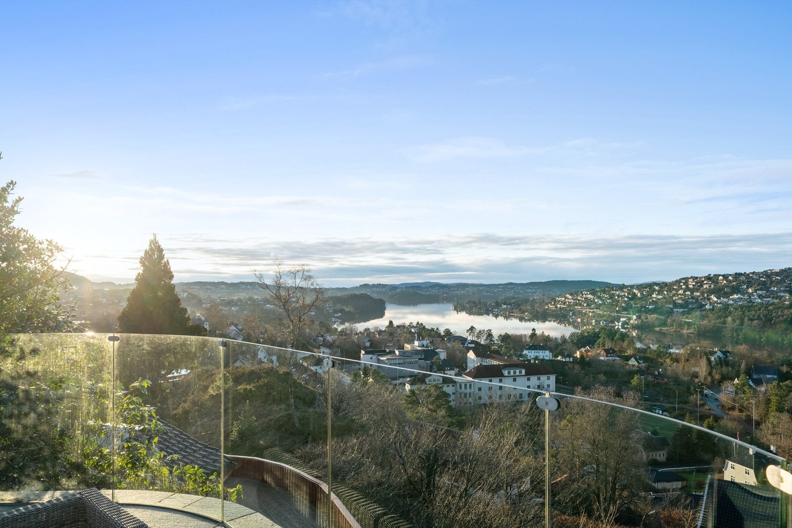 Bo luftig på Paradis. Galleribilde