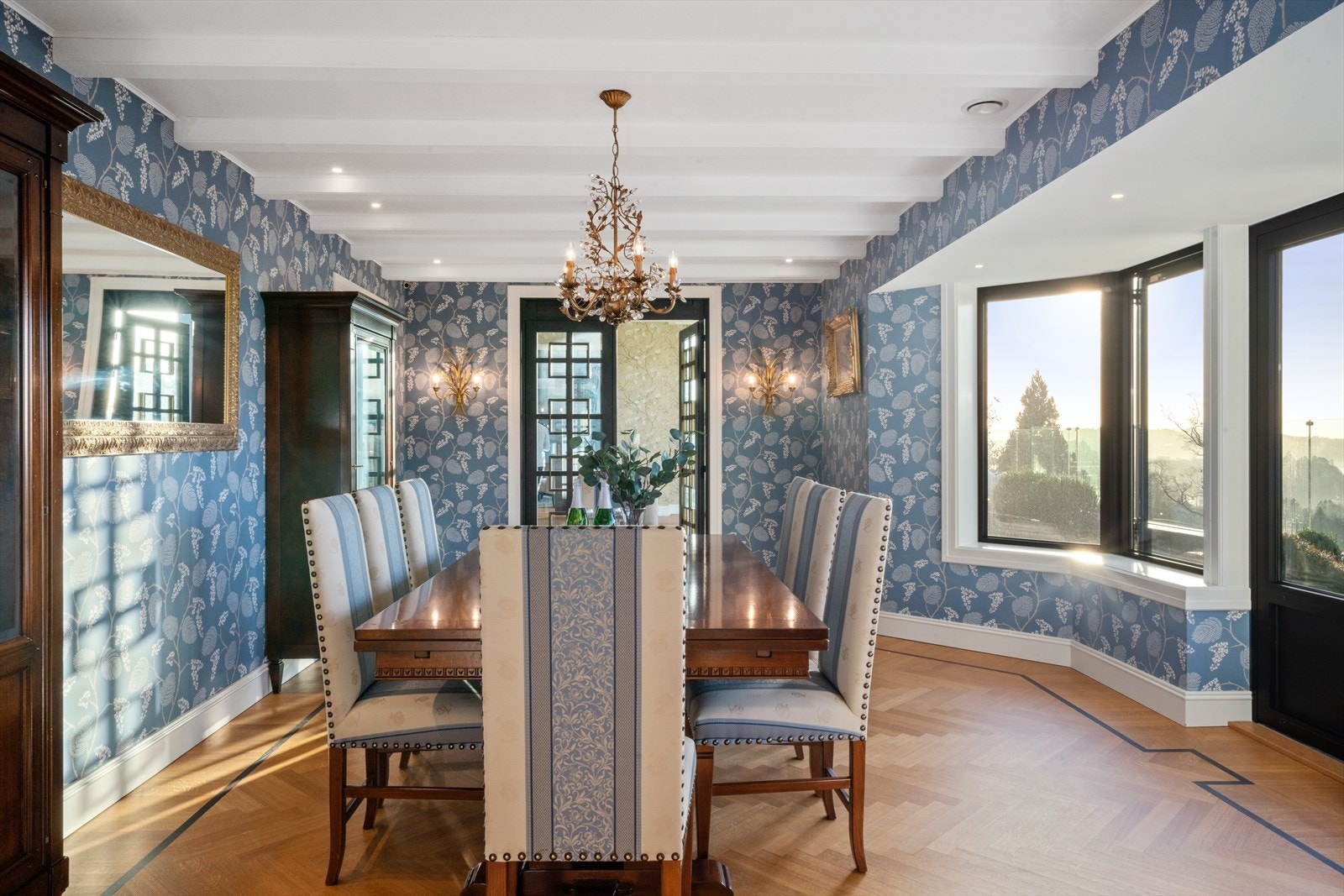 En herskapelig spisestue Galleribilde