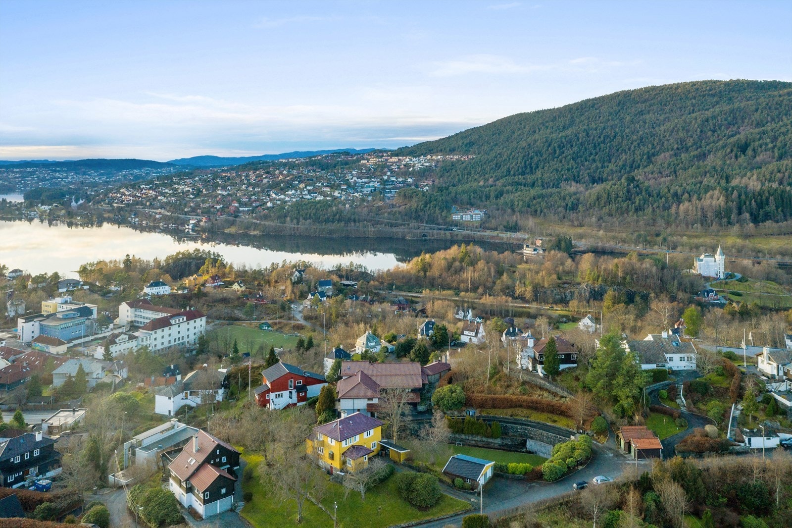 Herlig beliggenhet. Galleribilde