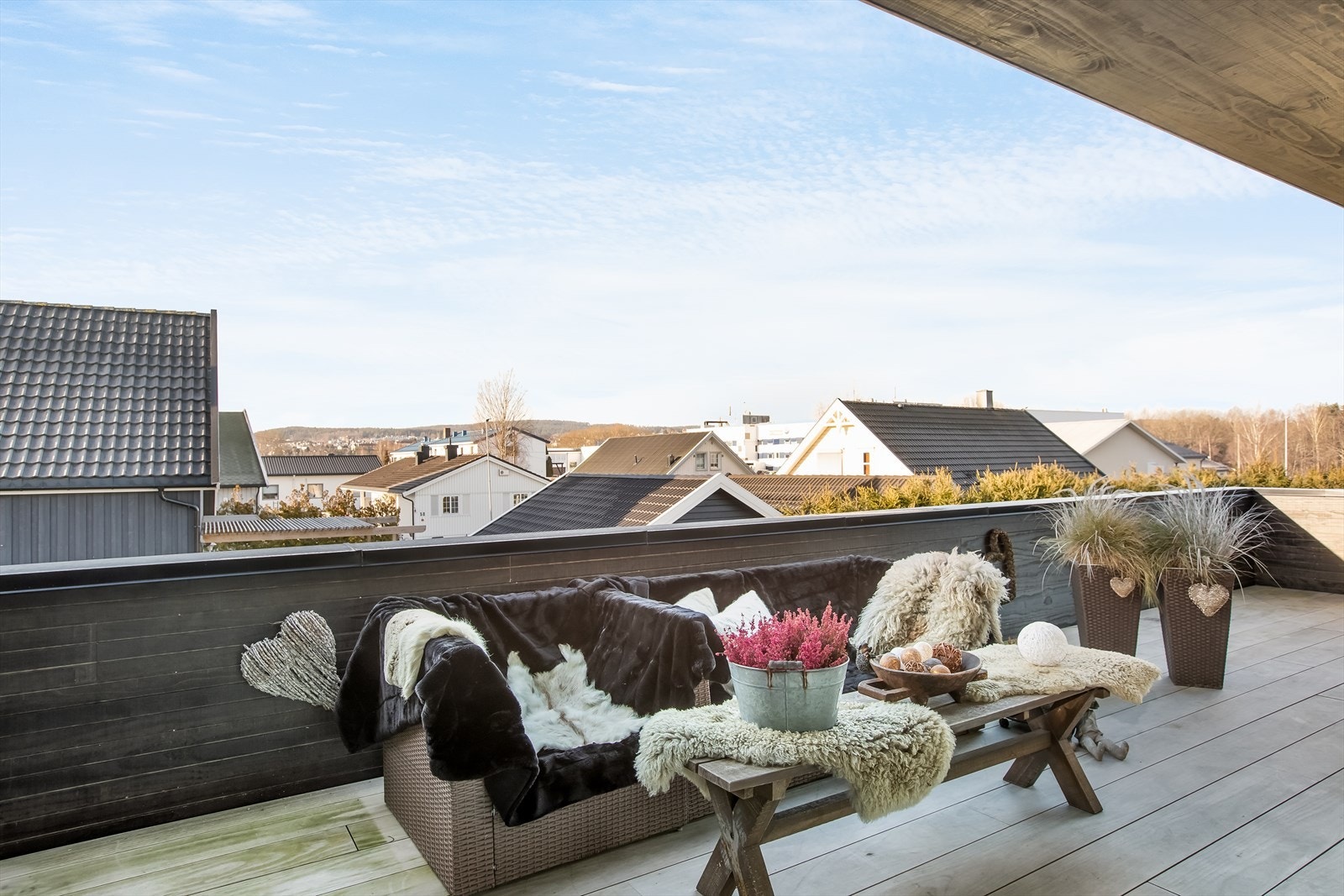 ~ Terrassen ligger i høyden, og byr på en fantastisk og luftig atmosfære ~ Galleribilde