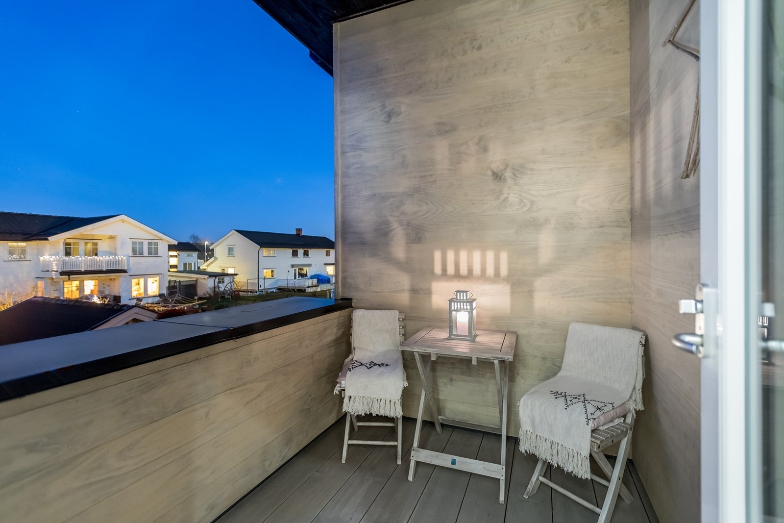 ~ Balkong utenfor kjøkkenet ~ Galleribilde