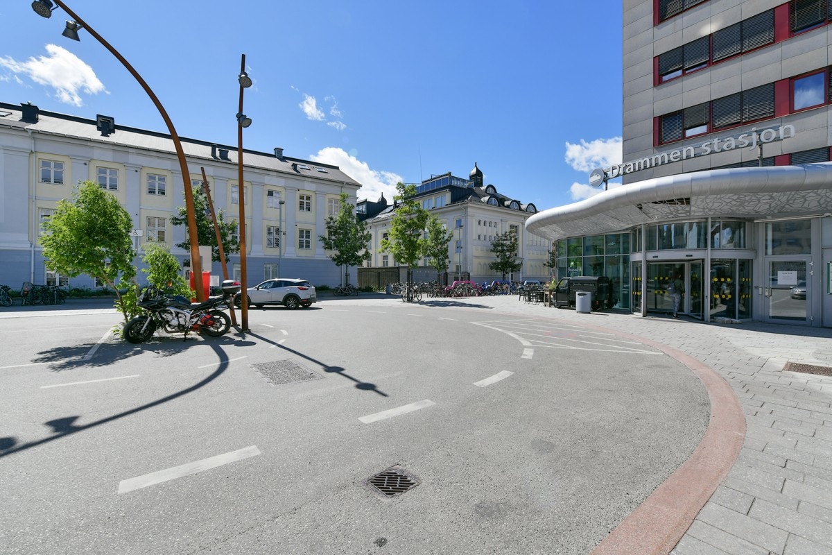 Det er kun 450 m bort til jernbanestasjonen. Galleribilde