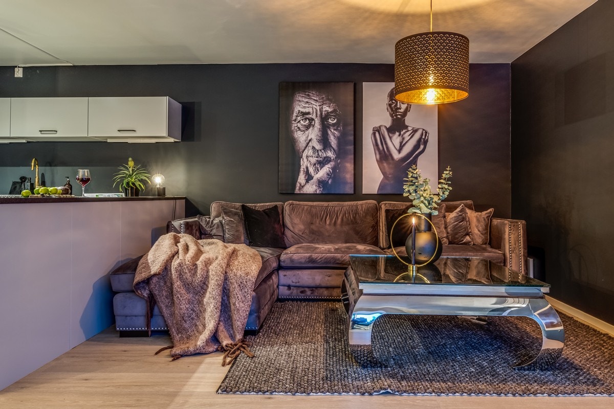 Boligen ble oppført i 1989 og har vært gjenstand for flere oppgraderinger i nyere tid, blant annet nytt kjøkken og bad. Galleribilde