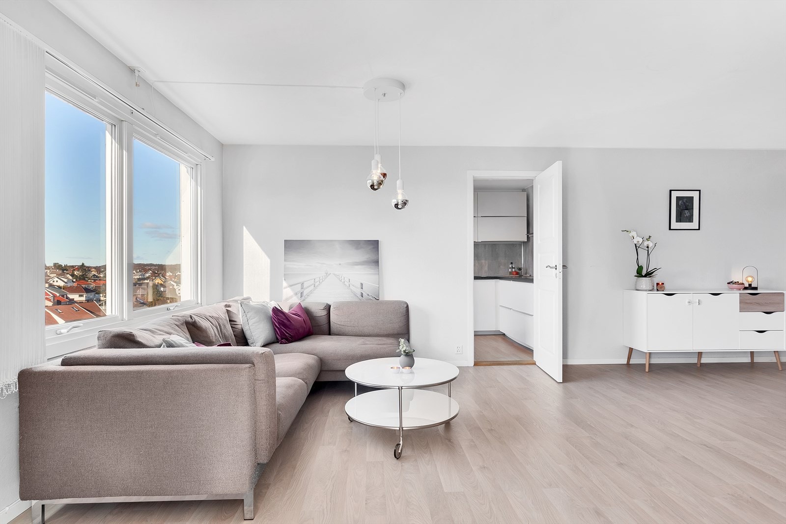 Fra blokkens toppetasje får med nydelig utsikt Galleribilde