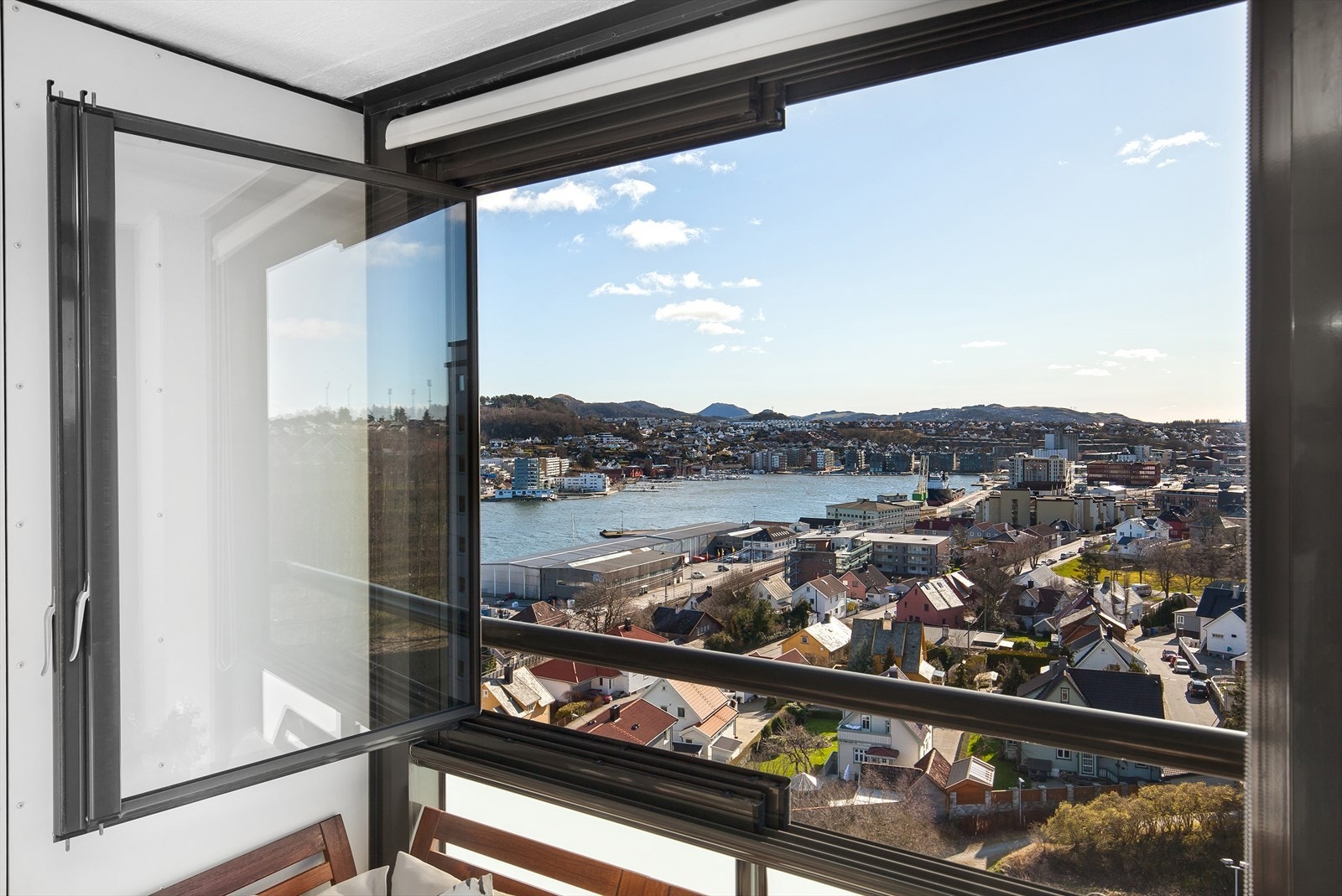 Utsikt fra balkong Galleribilde