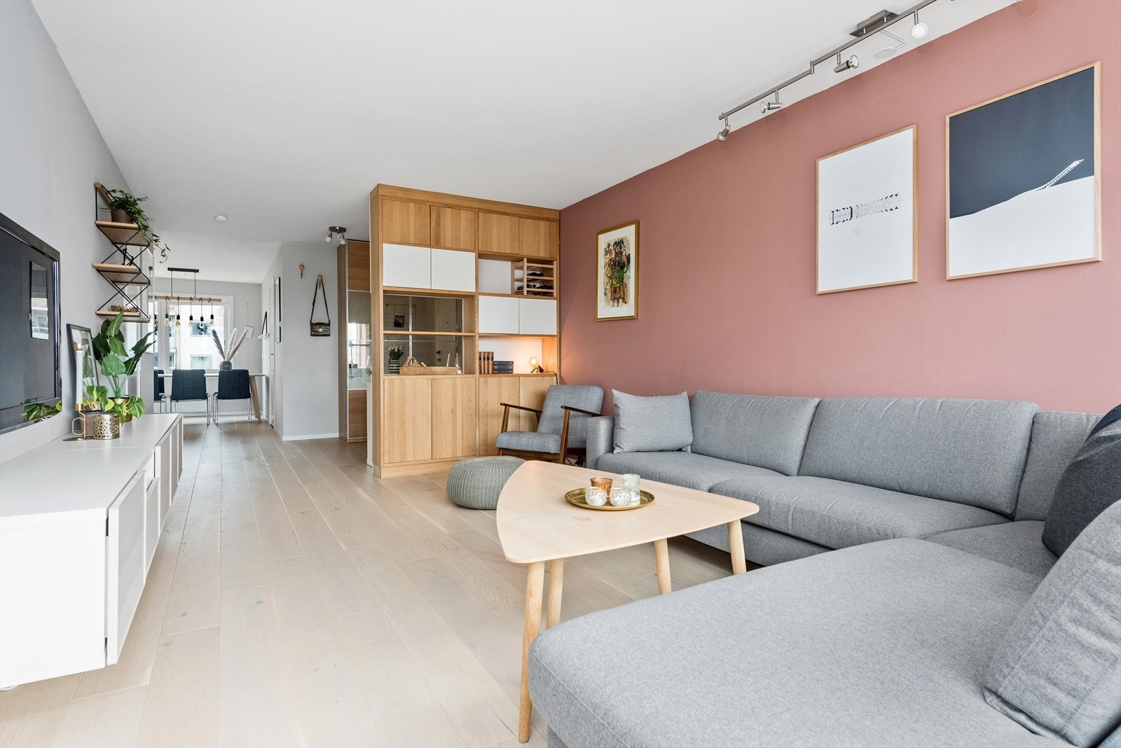 Velkommen til Hovseterveien 100 B, presentert av Kim Ruben Knutsen v/DNB Eiendom. Galleribilde