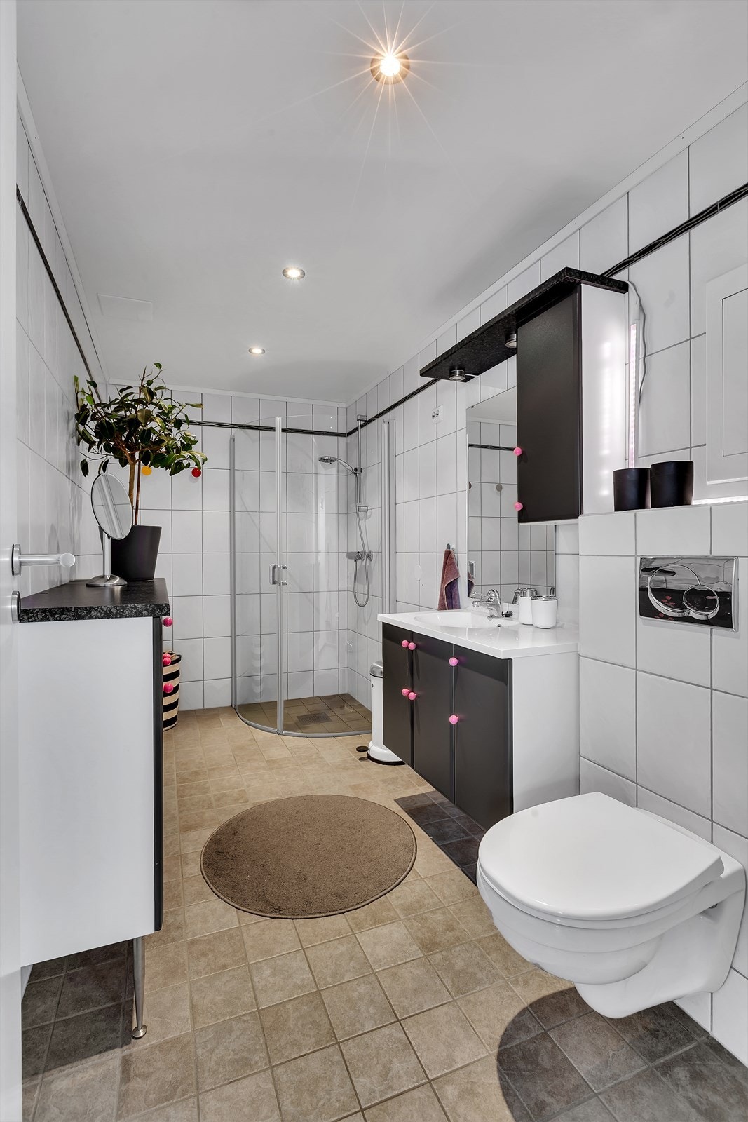 Dusj/wc i 1. etasje Galleribilde