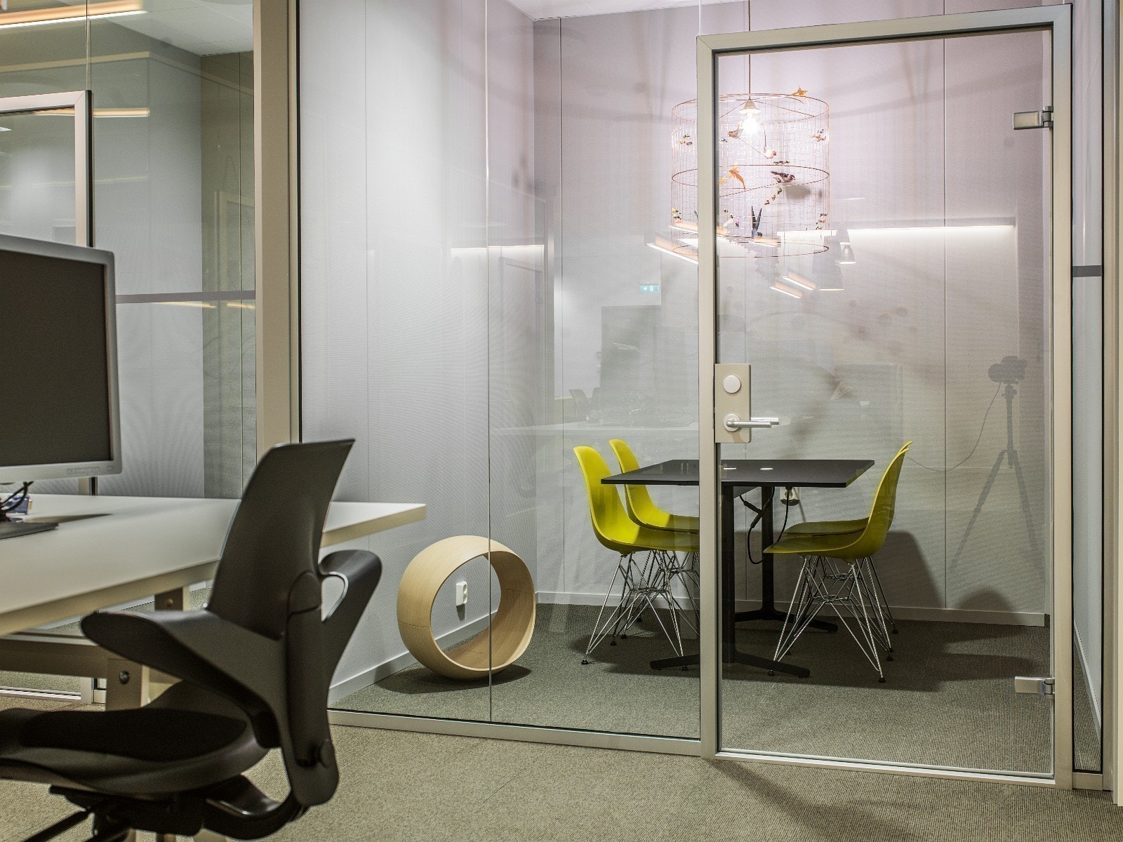 Fleksible arbeidsplasser i et etablert miljø i Innovasjonspark Stavanger. Kontorfellesskap i moderne omgivelser. Galleribilde