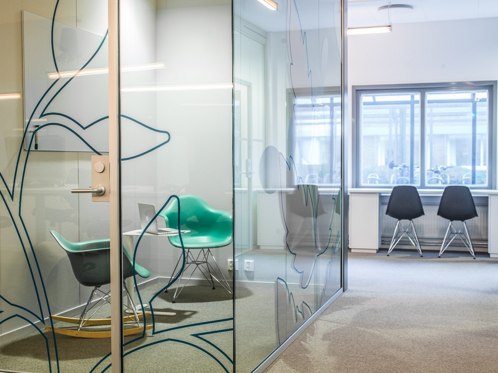 Fleksible arbeidsplasser i et etablert miljø i Innovasjonspark Stavanger. Kontorfellesskap i moderne omgivelser. Galleribilde