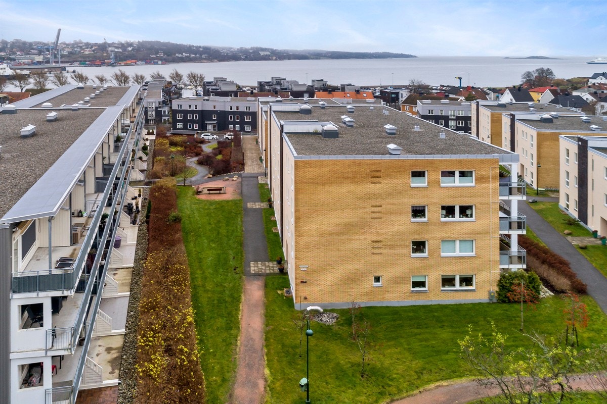 Bo med kort vei til sjø og strand Galleribilde
