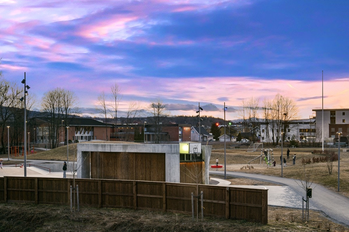 Nærområde. 1 min gange til Krokstad Barneskole. Galleribilde