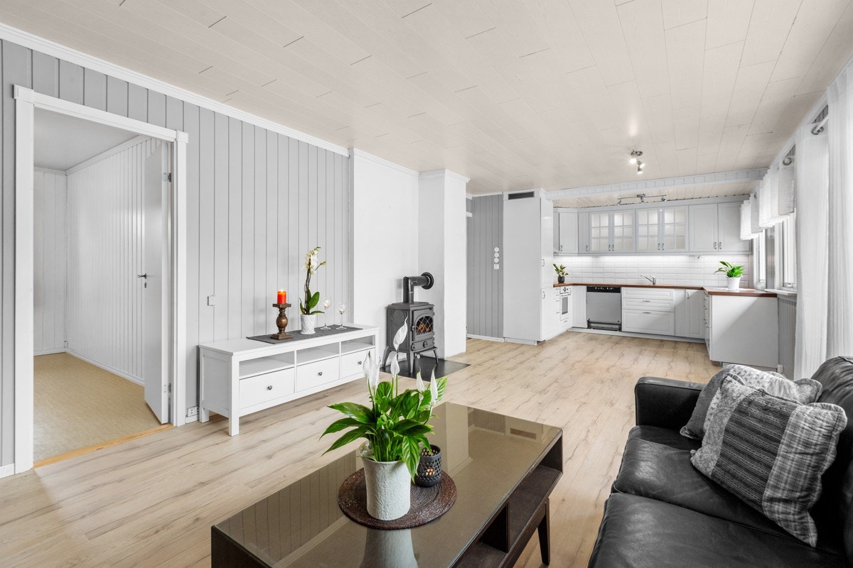 Rommet er oppgradert med nytt parkettlaminat i 2012. Galleribilde