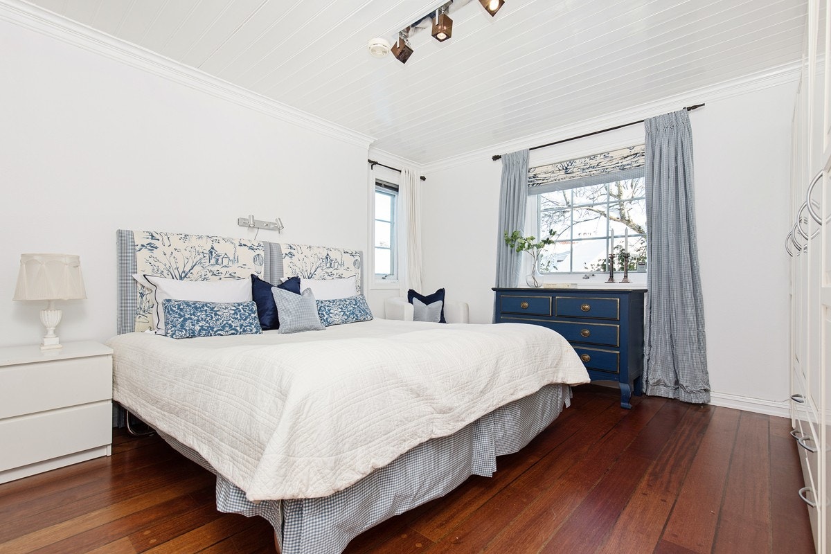 Soverom 2 med tilstøtende bad og badstue Galleribilde